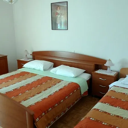 Apartment Vuk *
